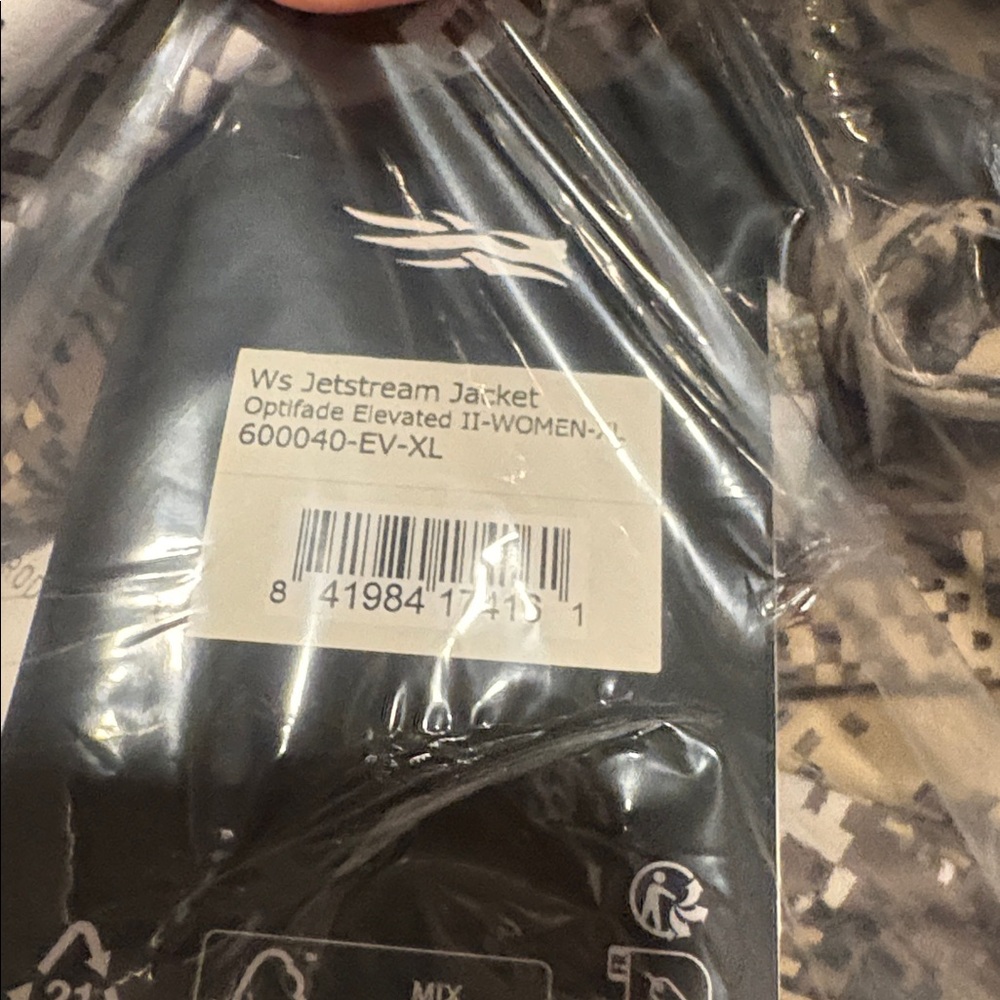 Camo Jacket with Hood goretex - Picture 2 of 3